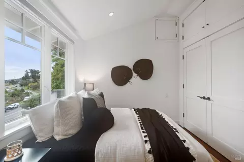 Bedroom - 150 Almonte Blvd, Mill Valley, CA 94941 photo 15 of 16