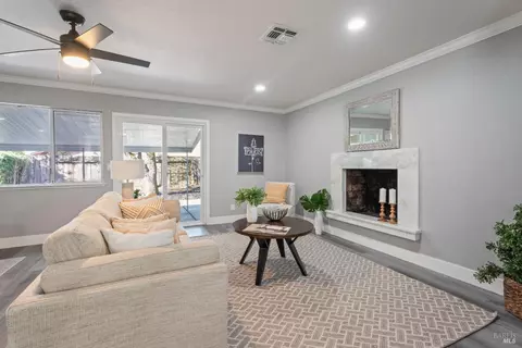 Living - 1019 5th St, Fairfield, CA 94533 photo 1 of 4