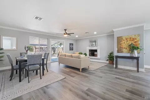 Dining - 1019 5th St, Fairfield, CA 94533 photo 1 of 3