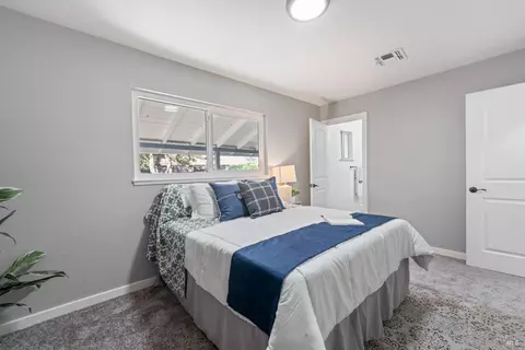 Bedroom - 1019 5th St, Fairfield, CA 94533 photo 3 of 3