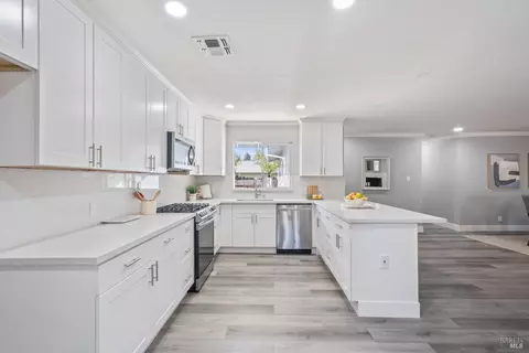 Kitchen - 1019 5th St, Fairfield, CA 94533 photo 2 of 5