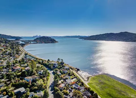 View/Area - 2 Via Elverano, Tiburon, CA 94920 photo 4 of 4