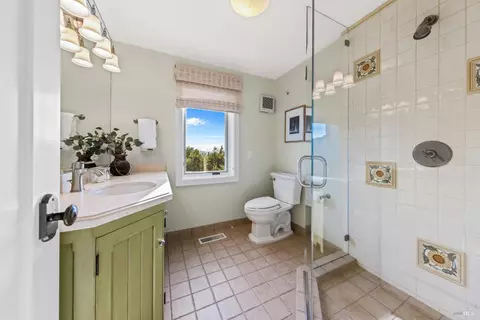 Bath - 2 Via Elverano, Tiburon, CA 94920 photo 7 of 8
