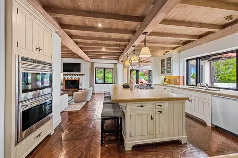Kitchen - 2 Via Elverano, Tiburon, CA 94920 photo 3 of 3
