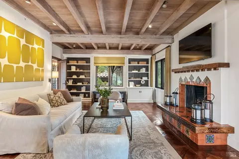 Living - 2 Via Elverano, Tiburon, CA 94920 photo 4 of 5