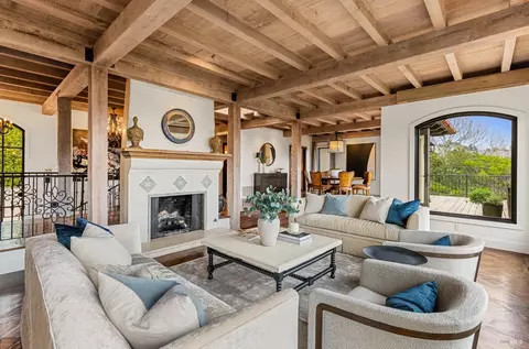 Living - 2 Via Elverano, Tiburon, CA 94920 photo 2 of 5