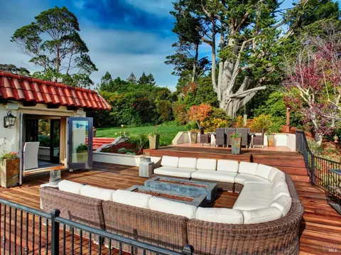 Exterior - 2 Via Elverano, Tiburon, CA 94920 photo 7 of 10