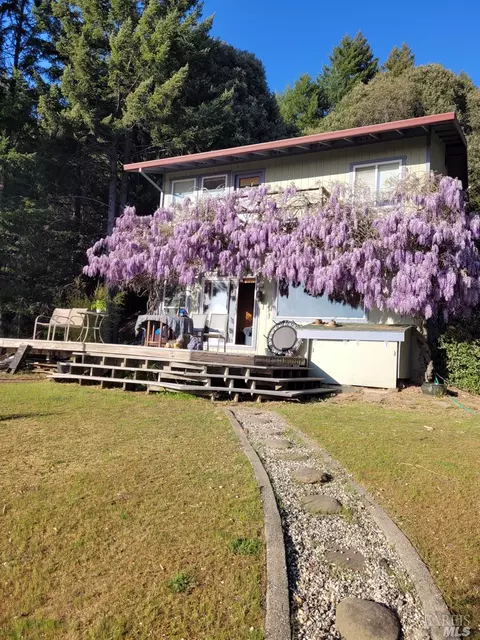 27400 Ridge Rd, Willits, CA 95490