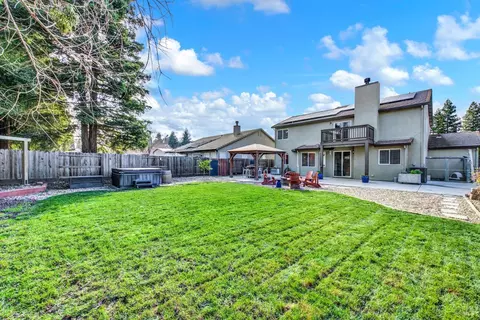 Exterior - 1530 Hannah Ct, Dixon, CA 95620 photo 18 of 24