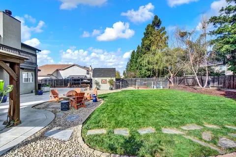 Exterior - 1530 Hannah Ct, Dixon, CA 95620 photo 14 of 24