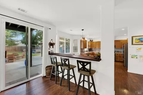Kitchen - 1530 Hannah Ct, Dixon, CA 95620 photo 10 of 11