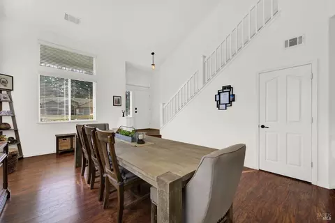 Dining - 1530 Hannah Ct, Dixon, CA 95620 photo 3 of 6