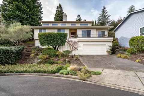 30 Clement Ct, Napa, CA 94558