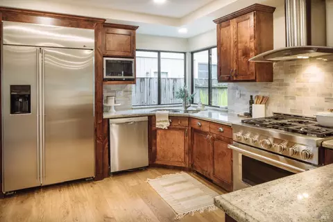 Kitchen - 8907 Clothier Ln, Cotati, CA 94931 photo 3 of 7