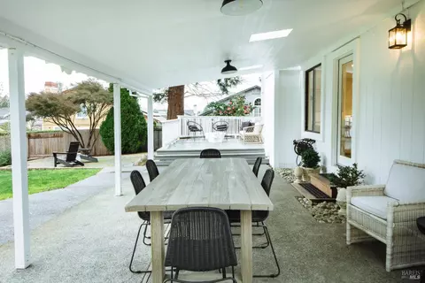 Dining - 8907 Clothier Ln, Cotati, CA 94931 photo 3 of 3