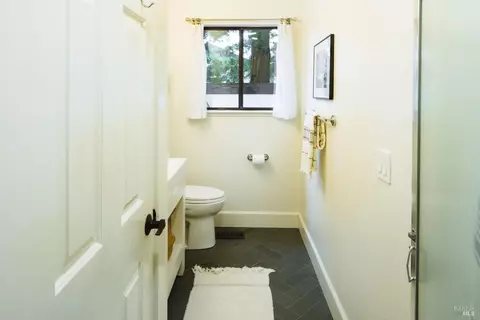 Bath - 8907 Clothier Ln, Cotati, CA 94931 photo 1 of 8