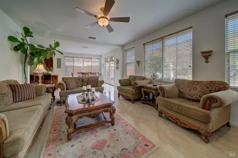 Living - 1824 Landmark Dr, Vallejo, CA 94591 photo 3 of 9