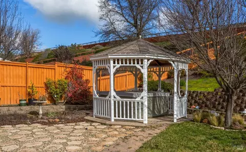 Exterior - 1824 Landmark Dr, Vallejo, CA 94591 photo 9 of 22