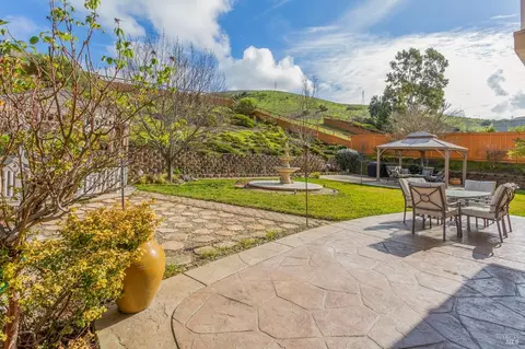 Exterior - 1824 Landmark Dr, Vallejo, CA 94591 photo 15 of 22