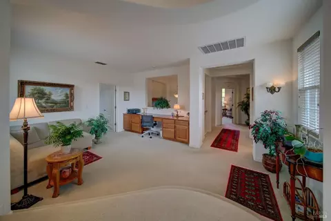 Living - 1824 Landmark Dr, Vallejo, CA 94591 photo 4 of 9