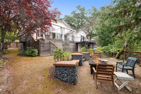 2467 Warm Springs Rd, Glen Ellen, CA 95442