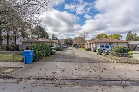 630 Sidnie St, Ukiah, CA 95482