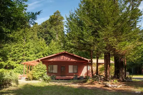 41700 Harris Ranch Rd, Point Arena, CA 95468