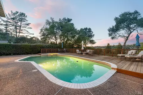 115 Pebble Beach Dr, Novato, CA 94949