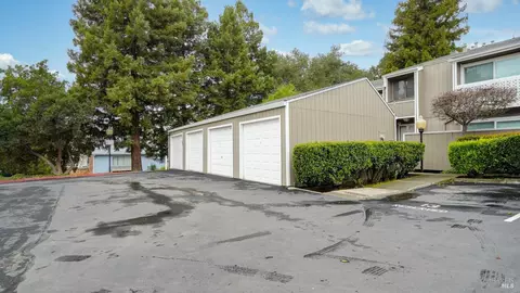 165 Oddstad Dr #39, Vallejo, CA 94589 photo 2
