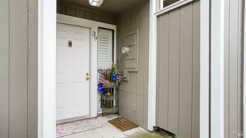 165 Oddstad Dr #39, Vallejo, CA 94589 photo 3
