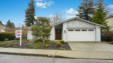 302 Durham Ct, Benicia, CA 94510