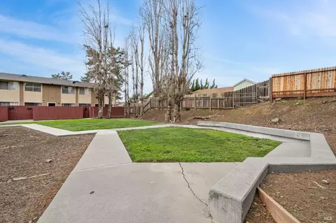 440 Corcoran Ave #2, Vallejo, CA 94589