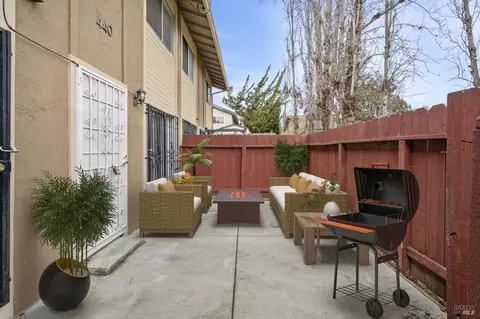440 Corcoran Ave #2, Vallejo, CA 94589 photo 3