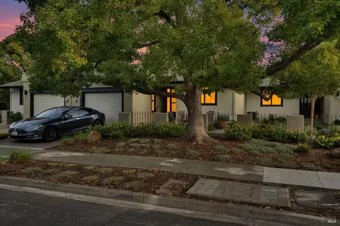 238 Vista Ct, Yountville, CA 94599
