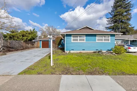 1024 Wyoming Dr, Santa Rosa, CA 95405