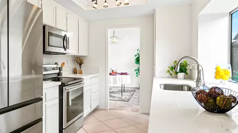 Kitchen - 9216 Piccadilly Cir, Windsor, CA 95492 photo 1 of 3