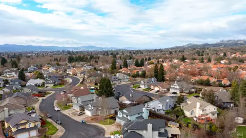 View/Area - 9216 Piccadilly Cir, Windsor, CA 95492 photo 4 of 6