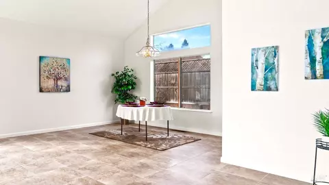 Dining - 9216 Piccadilly Cir, Windsor, CA 95492 photo 1 of 2