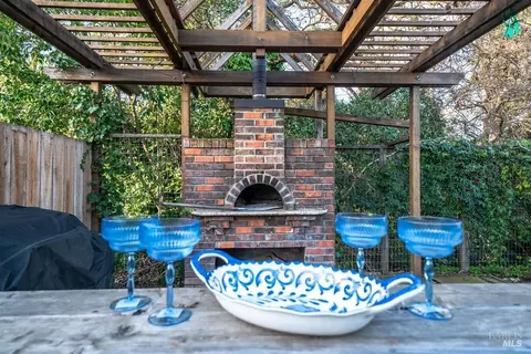 1114 Kansas Ave, Napa, CA 94559