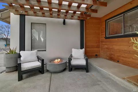 403 Temple Dr, Vacaville, CA 95687 photo 8