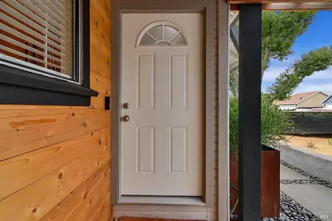 403 Temple Dr, Vacaville, CA 95687 photo 9