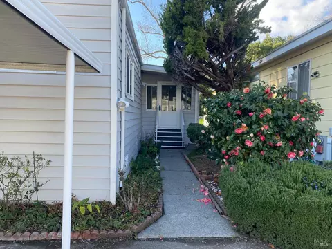 113 Ensenada Dr, Novato, CA 94949