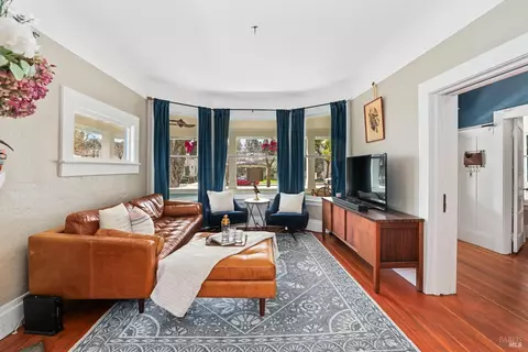 Living - 107 Main St, Vacaville, CA 95688 photo 1 of 3