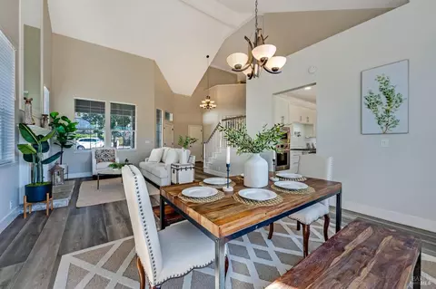 Dining - 1107 Jennifer Ln, Windsor, CA 95492 photo 3 of 4