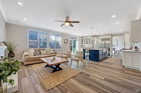 Living - 1107 Jennifer Ln, Windsor, CA 95492 photo 1 of 6