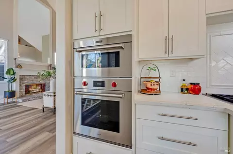 Kitchen - 1107 Jennifer Ln, Windsor, CA 95492 photo 6 of 8