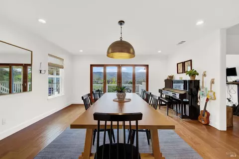 Dining - 378 Vine St, Vacaville, CA 95688 photo 4 of 4