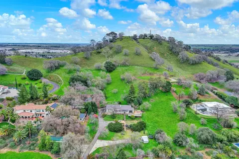 View/Area - 378 Vine St, Vacaville, CA 95688 photo 3 of 9