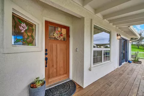 Exterior - 378 Vine St, Vacaville, CA 95688 photo 3 of 29