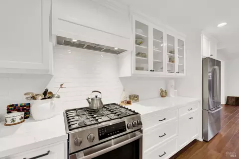Kitchen - 378 Vine St, Vacaville, CA 95688 photo 2 of 12